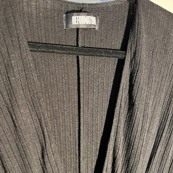 Reformation deep V midi dress size S - Picture 6 of 7